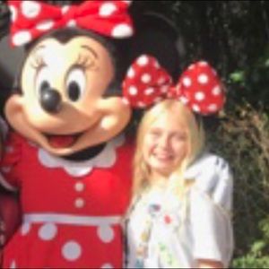 Meet your Posher, Ava